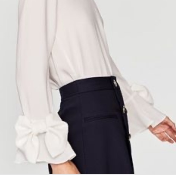 Never worn white Zara blouse with bow details - Picture 2 of 4